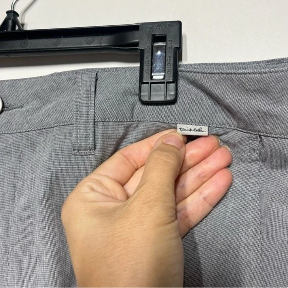 Travis Mathew Beck Shorts in Light Gray 34 NWOT